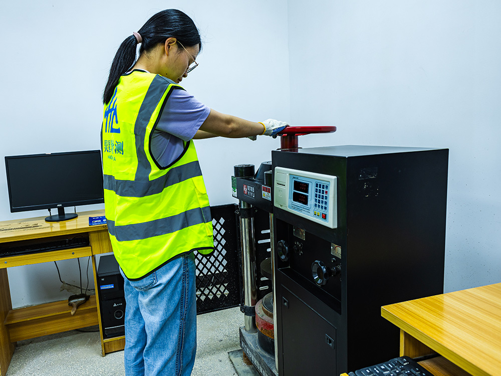 混凝土抗压强度试验